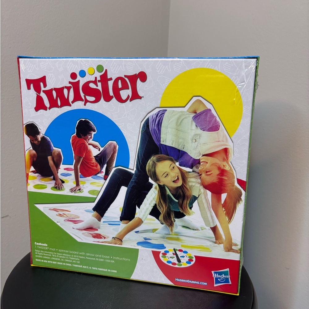 Hasbro Twister Game *Brand new unopened * - Picture 8 of 8